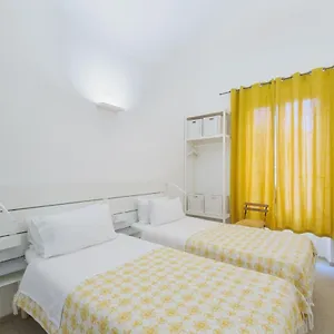 https://central-savona-bb.hotelitalianriviera.com