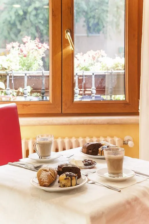 ***  Hotel Tuscolana Roma Italia