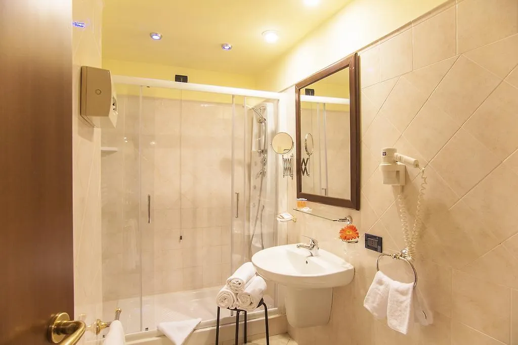 Hotel Tuscolana Roma 3*,