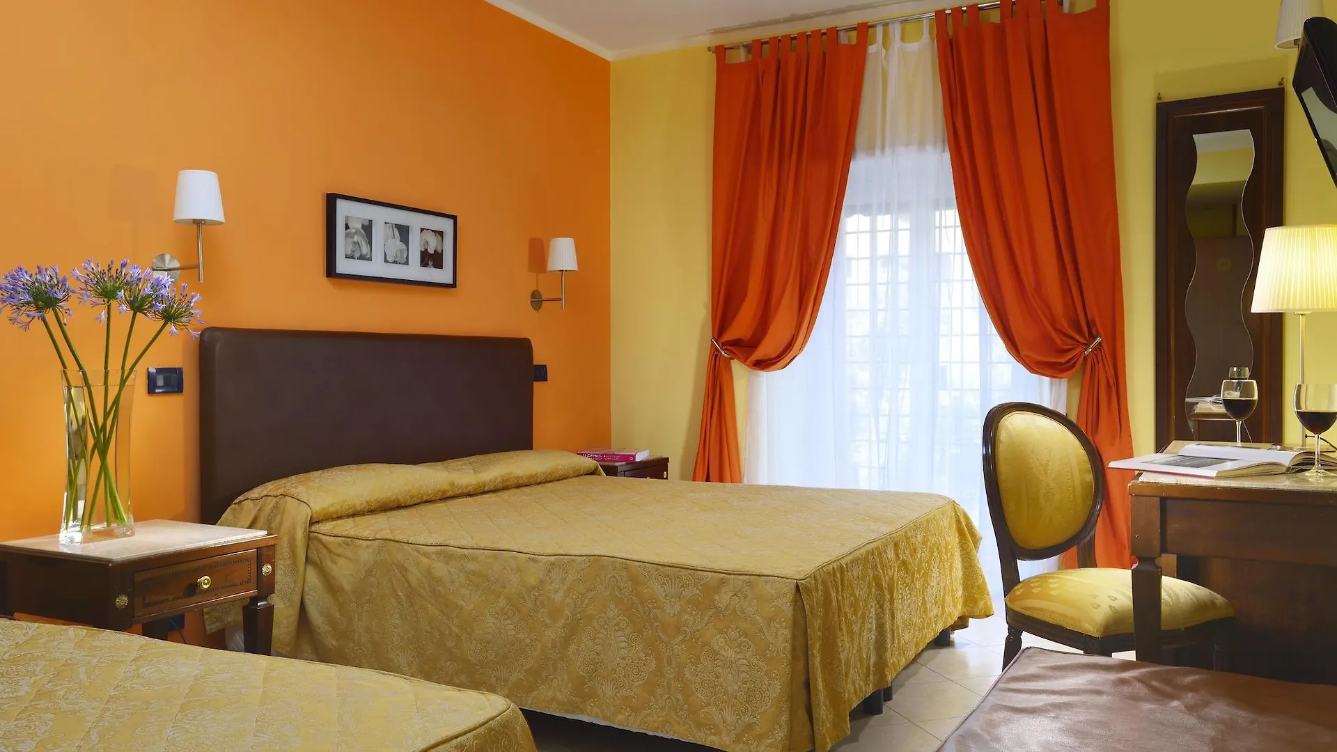 Hotel Tuscolana Roma 3*,